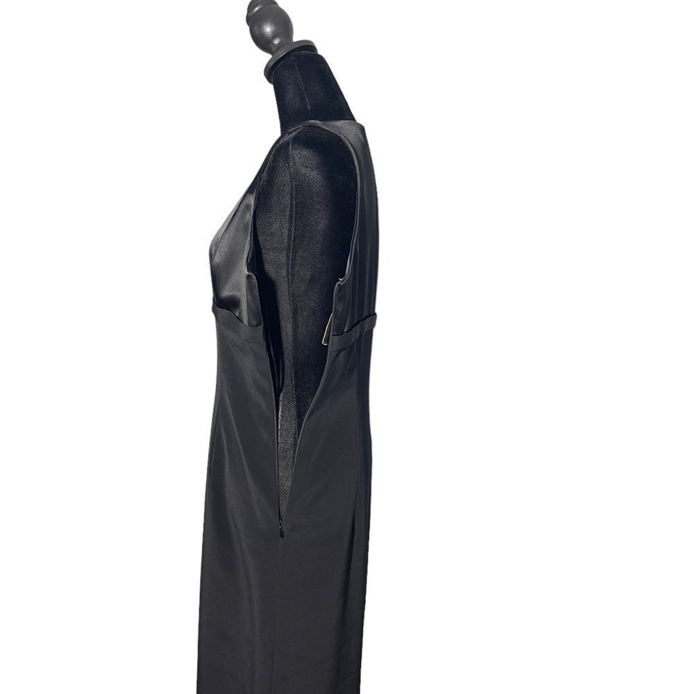 Tahari Vintage Black Low V-Neck Gown Size 6 - Picture 9 of 15